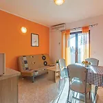 Apartment 1 Bedroom Awesome Apartment In Sisan *